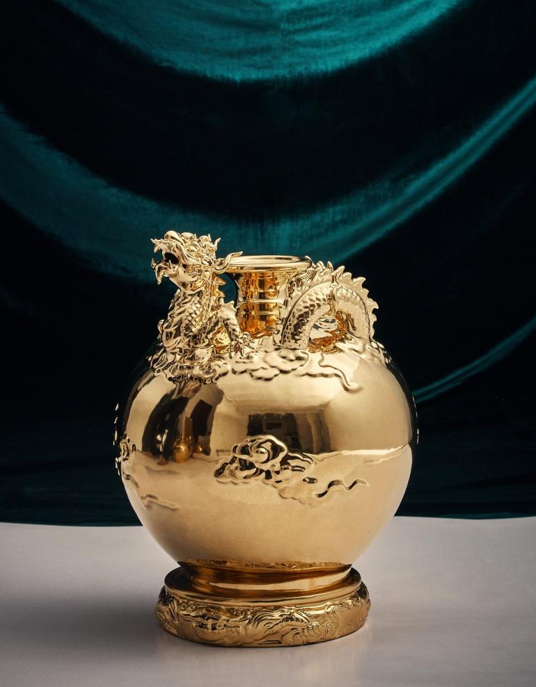 24K Gold Dragon Vase